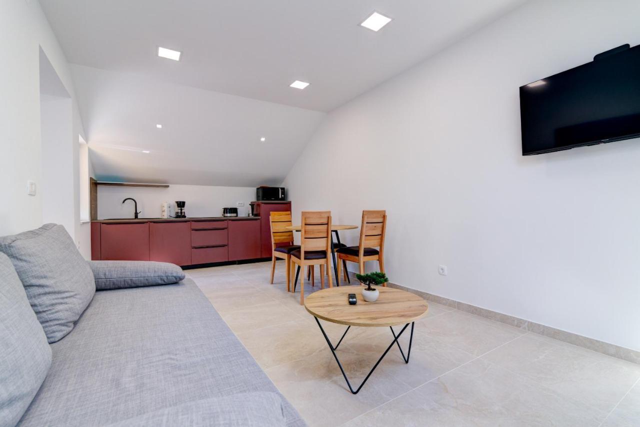 Rote Zora Apartment Senj  Exterior foto
